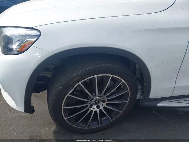 46169441 :رقم المزاد ، WDC0J4KB0KF558427 vin ، 2019 Mercedes-benz Glc 300 Coupe 4matic مزاد بيع