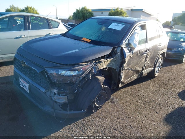 Toyota RAV4 LE 2022 2T3H1RFV4NW221448 Image 2
