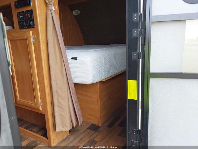 Shasta Other 2015 5ZT2SYWB4FE005030 Image 5
