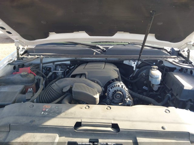 Auction sale of the 2013 Chevrolet Suburban 1500 Lt, vin: 1GNSKJE70DR258574, lot number: 46169564