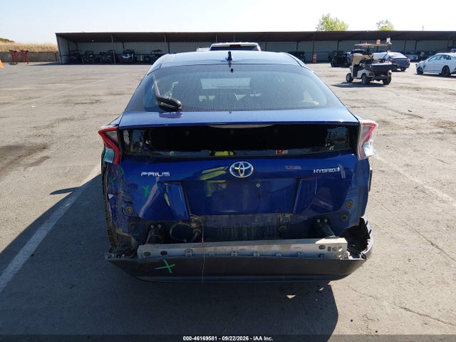 2016 Toyota Prius Two მანქანა იყიდება აუქციონზე, vin: JTDKBRFU6G3526031, აუქციონის ნომერი: 46169581