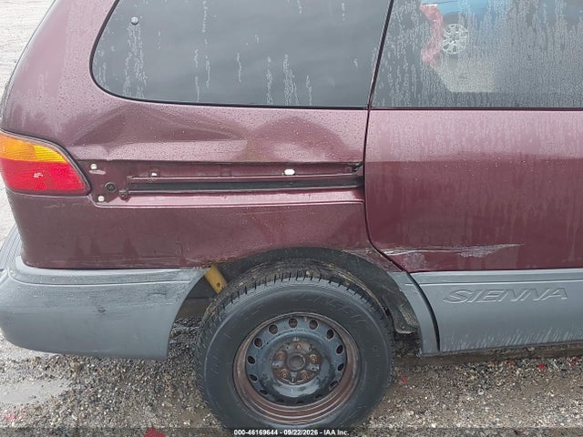 2000 Toyota Sienna Le მანქანა იყიდება აუქციონზე, vin: 4T3ZF13C0YU298994, აუქციონის ნომერი: 46169644