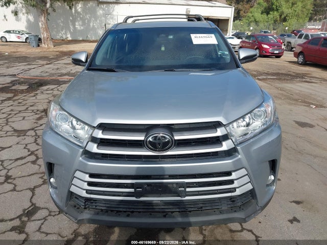Продажа на аукционе авто 2019 Toyota Highlander Xle, vin: 5TDKZRFH2KS555208, номер лота: 46169669