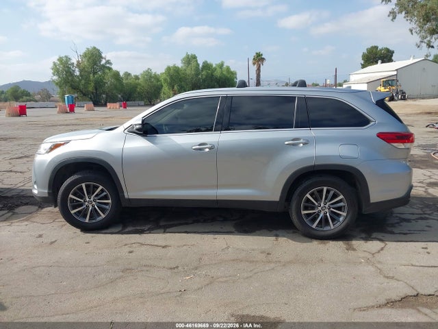 Продажа на аукционе авто 2019 Toyota Highlander Xle, vin: 5TDKZRFH2KS555208, номер лота: 46169669