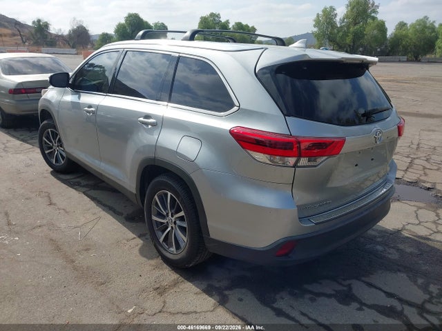 Продажа на аукционе авто 2019 Toyota Highlander Xle, vin: 5TDKZRFH2KS555208, номер лота: 46169669
