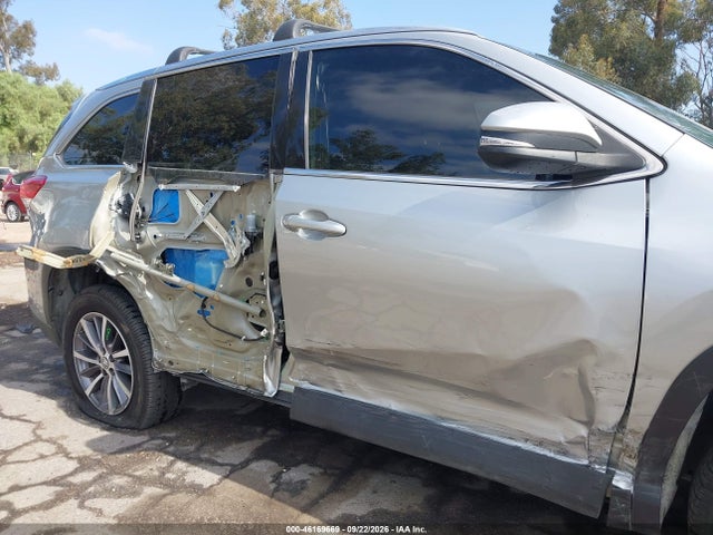 Продажа на аукционе авто 2019 Toyota Highlander Xle, vin: 5TDKZRFH2KS555208, номер лота: 46169669