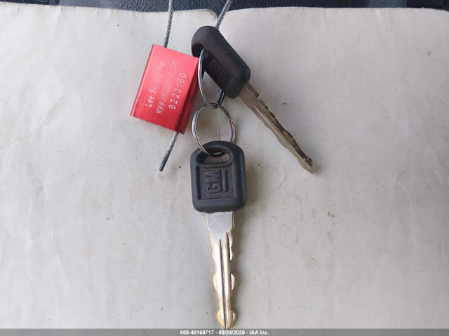 Продаж на аукціоні авто 1998 Gmc Suburban 1500 Sl, vin: 1GKFK16R3WJ734526, номер лоту: 46169717