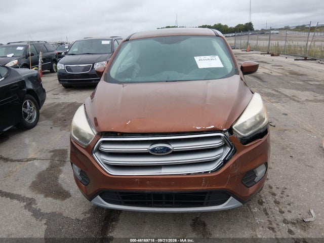 46169718 :رقم المزاد ، 1FMCU0GDXHUD94956 vin ، 2017 Ford Escape Se مزاد بيع