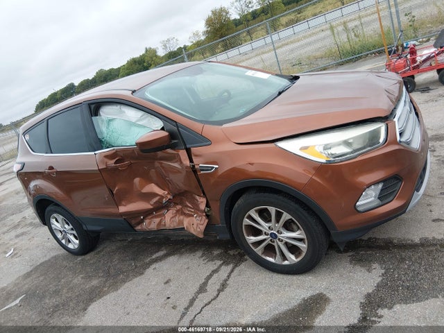 46169718 :رقم المزاد ، 1FMCU0GDXHUD94956 vin ، 2017 Ford Escape Se مزاد بيع