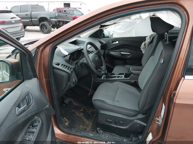 46169718 :رقم المزاد ، 1FMCU0GDXHUD94956 vin ، 2017 Ford Escape Se مزاد بيع
