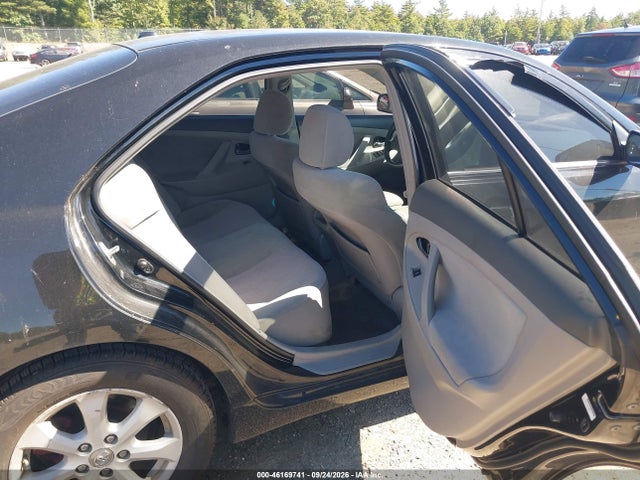 46169741 :رقم المزاد ، 4T4BF3EK4AR059227 vin ، 2010 Toyota Camry Le مزاد بيع