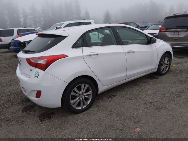 2015 Hyundai Elantra Gt მანქანა იყიდება აუქციონზე, vin: KMHD35LH5FU246479, აუქციონის ნომერი: 46169772