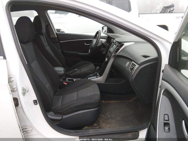 2015 Hyundai Elantra Gt მანქანა იყიდება აუქციონზე, vin: KMHD35LH5FU246479, აუქციონის ნომერი: 46169772