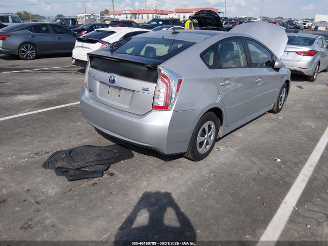 Toyota Prius Four 2014 JTDKN3DU4E1774133 Image 4