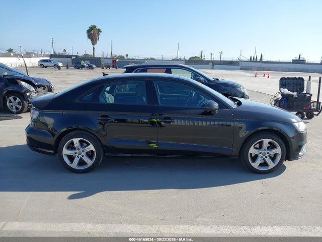 Audi A3 2.0t Premium 2017 WAUAUGFF7H1056906 Image 13