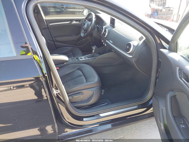 Audi A3 2.0t Premium 2017 WAUAUGFF7H1056906 Image 5