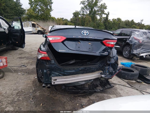 46169901 :رقم المزاد ، 4T1B21HK2JU504201 vin ، 2018 Toyota Camry Hybrid Se مزاد بيع