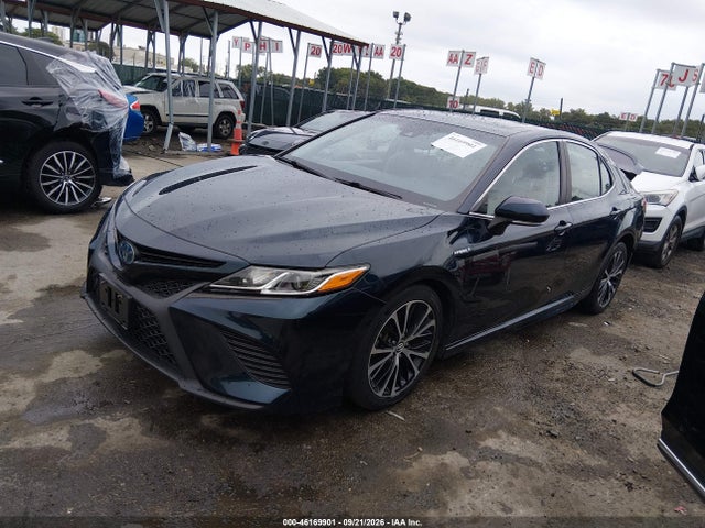 46169901 :رقم المزاد ، 4T1B21HK2JU504201 vin ، 2018 Toyota Camry Hybrid Se مزاد بيع