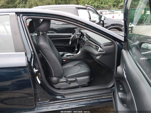 46169901 :رقم المزاد ، 4T1B21HK2JU504201 vin ، 2018 Toyota Camry Hybrid Se مزاد بيع