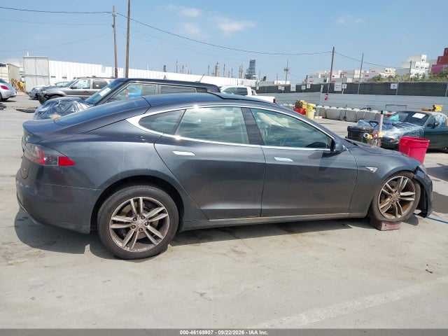 46169907 :رقم المزاد ، 5YJSA1H17EFP65059 vin ، 2014 Tesla Model S P85 مزاد بيع