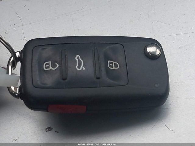 46169991 :رقم المزاد ، WVGAV7AX1HK027584 vin ، 2017 Volkswagen Tiguan 2.0t/2.0t S مزاد بيع