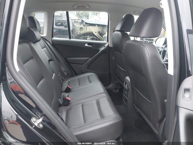 46169991 :رقم المزاد ، WVGAV7AX1HK027584 vin ، 2017 Volkswagen Tiguan 2.0t/2.0t S مزاد بيع