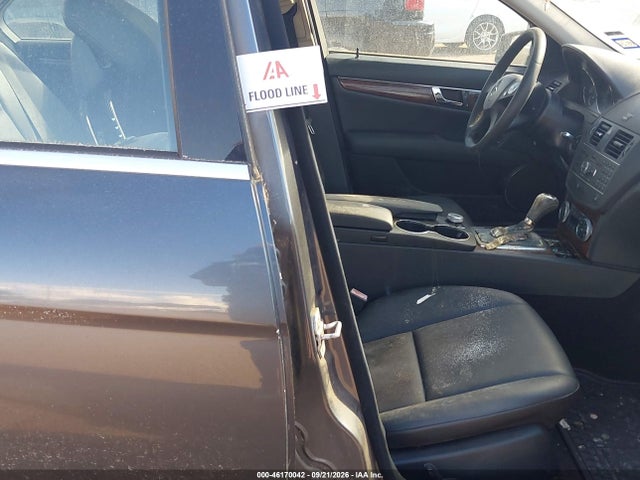 46170042 :رقم المزاد ، WDDGF8BB0BR143786 vin ، 2011 Mercedes-benz C 300 Luxury 4matic/sport 4matic مزاد بيع