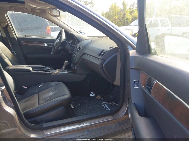 46170042 :رقم المزاد ، WDDGF8BB0BR143786 vin ، 2011 Mercedes-benz C 300 Luxury 4matic/sport 4matic مزاد بيع