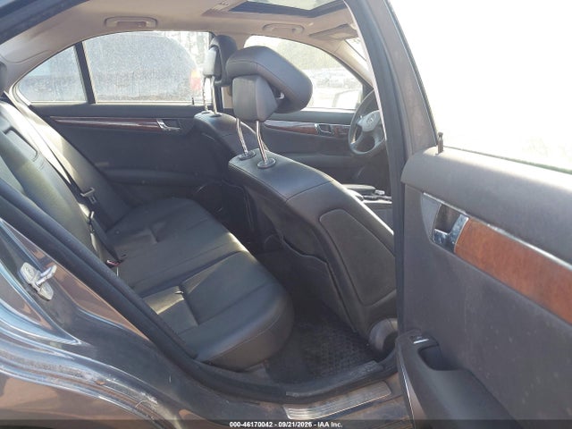 46170042 :رقم المزاد ، WDDGF8BB0BR143786 vin ، 2011 Mercedes-benz C 300 Luxury 4matic/sport 4matic مزاد بيع