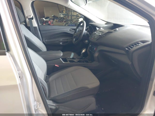 Продаж на аукціоні авто 2017 Ford Escape S, vin: 1FMCU0F7XHUB95420, номер лоту: 46170044