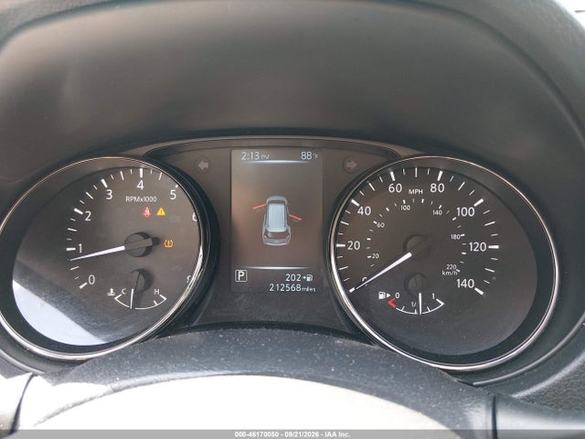 46170050 :رقم المزاد ، JN8AT2MT7HW391009 vin ، 2017 Nissan Rogue Sv مزاد بيع