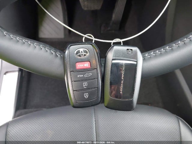 Aukcja sprzedaży 2026 Toyota Highlander Hybrid Platinum, vin: 5TDEBRCH2TS711884, numer aukcji: 46170072