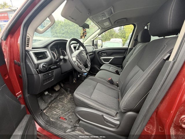 46170103 :رقم المزاد ، 1N6BA1F3XHN529609 vin ، 2017 Nissan Titan Xd Sv Diesel مزاد بيع