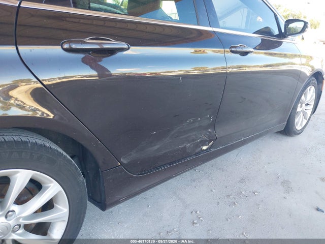 Продажа на аукционе авто 2015 Chrysler 200 C, vin: 1C3CCCCG3FN663576, номер лота: 46170129