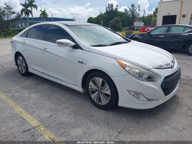 Продаж на аукціоні авто 2014 Hyundai Sonata Hybrid Limited, vin: KMHEC4A49EA116011, номер лоту: 46170132