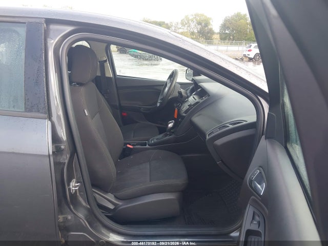 2015 Ford Focus Se მანქანა იყიდება აუქციონზე, vin: 1FADP3F2XFL255579, აუქციონის ნომერი: 46170192