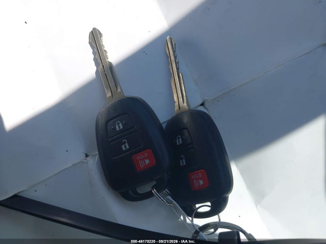 Продажа на аукционе авто 2014 Toyota Prius C One, vin: JTDKDTB37E1561481, номер лота: 46170220
