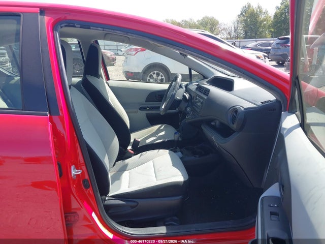 Продажа на аукционе авто 2014 Toyota Prius C One, vin: JTDKDTB37E1561481, номер лота: 46170220