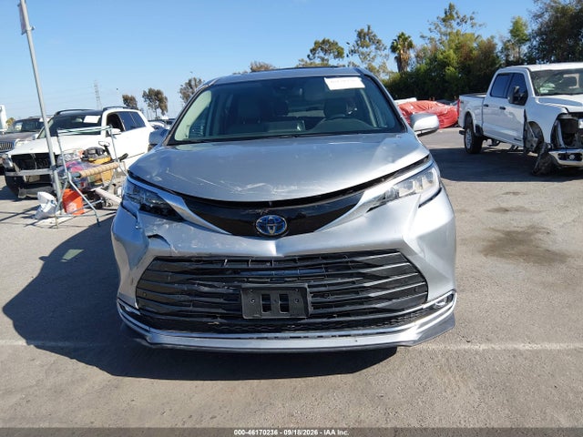 5TDZSKFCXRS142638 Toyota Sienna Limited
