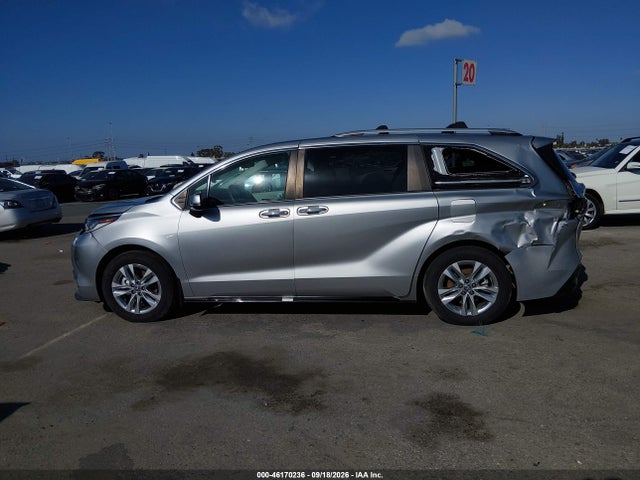 5TDZSKFCXRS142638 Toyota Sienna Limited