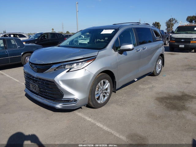 5TDZSKFCXRS142638 Toyota Sienna Limited