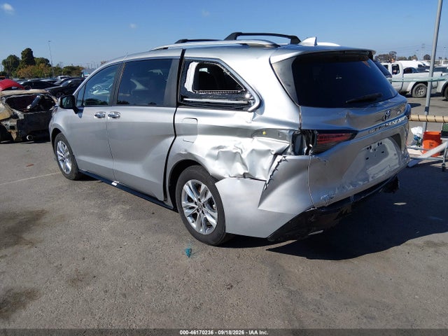 5TDZSKFCXRS142638 Toyota Sienna Limited