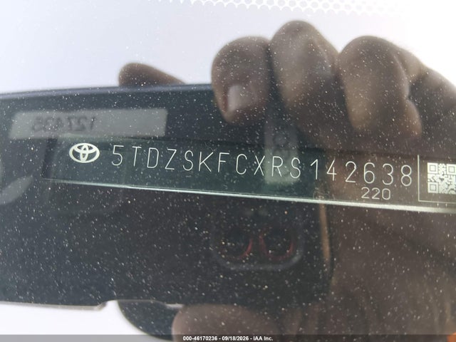 5TDZSKFCXRS142638 Toyota Sienna Limited