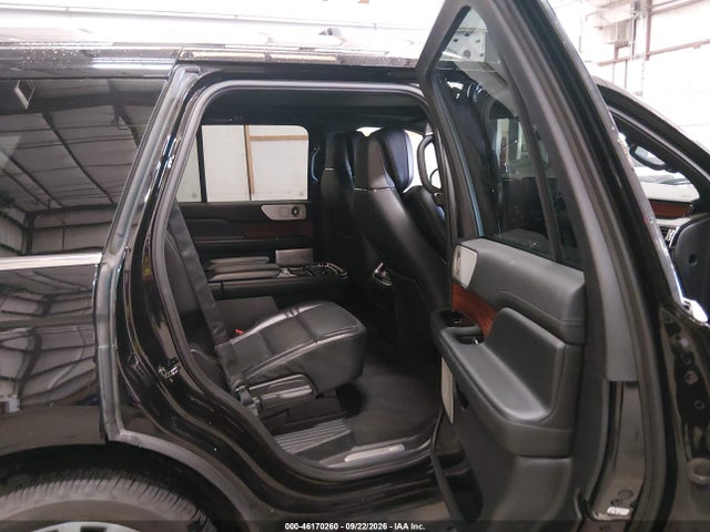Lincoln Navigator Reserve 2019 5LMJJ2LTXKEL17785 Image 8