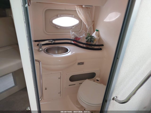 46170392 :رقم المزاد ، RNK79899G506 vin ، 2005 Rinker Fiesta Versa مزاد بيع