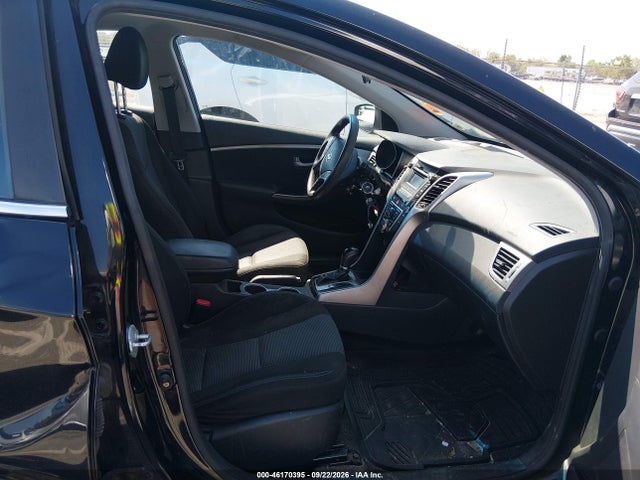 2017 Hyundai Elantra Gt მანქანა იყიდება აუქციონზე, vin: KMHD35LH9HU369799, აუქციონის ნომერი: 46170395