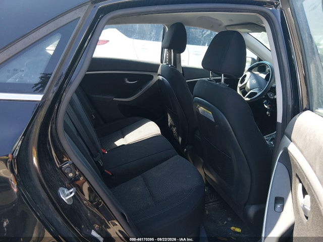 2017 Hyundai Elantra Gt მანქანა იყიდება აუქციონზე, vin: KMHD35LH9HU369799, აუქციონის ნომერი: 46170395
