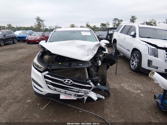 46170430 :رقم المزاد ، KM8J3CA44JU674463 vin ، 2018 Hyundai Tucson Sel مزاد بيع