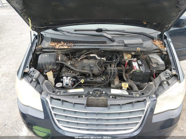 2008 Chrysler Town & Country Touring მანქანა იყიდება აუქციონზე, vin: 2A8HR54P28R701131, აუქციონის ნომერი: 46170512