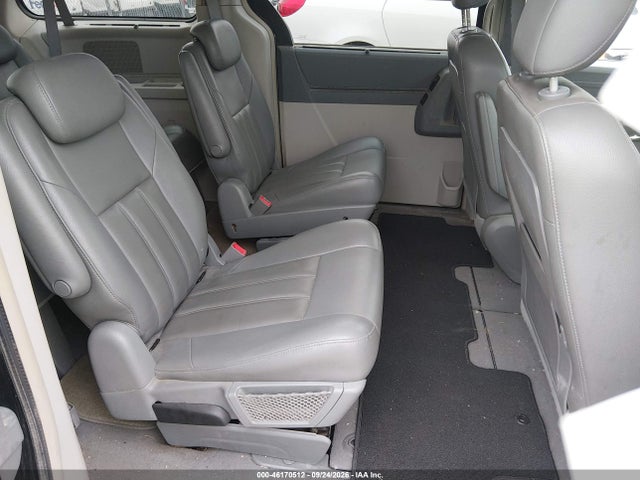2008 Chrysler Town & Country Touring მანქანა იყიდება აუქციონზე, vin: 2A8HR54P28R701131, აუქციონის ნომერი: 46170512